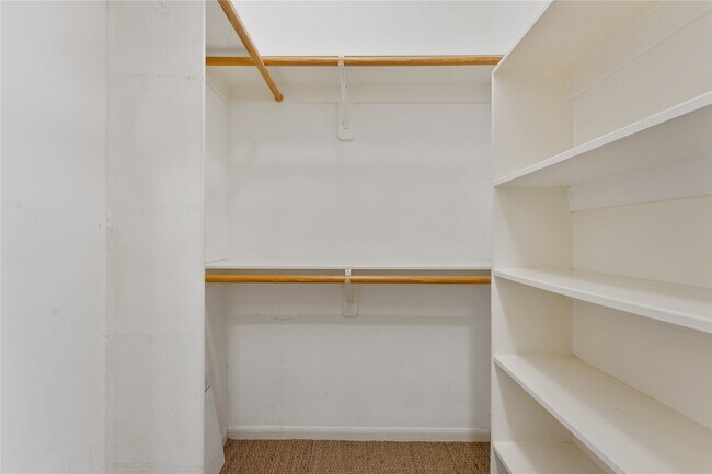 Building Photo - 1819 Branard St