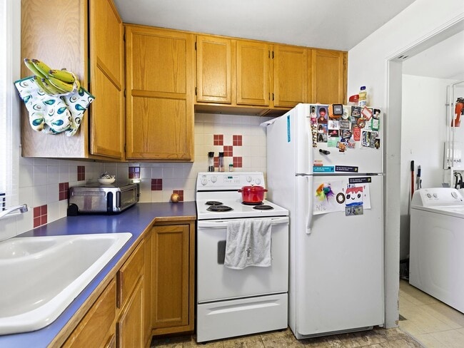 Building Photo - Cozy 2 Bed, 1 Bath House in Central Fort Collins! Avail. June 10th!