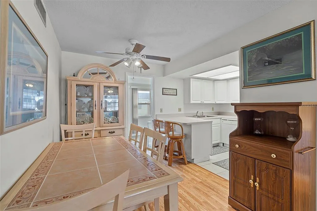 dining room - 4158 Tamiami Trail