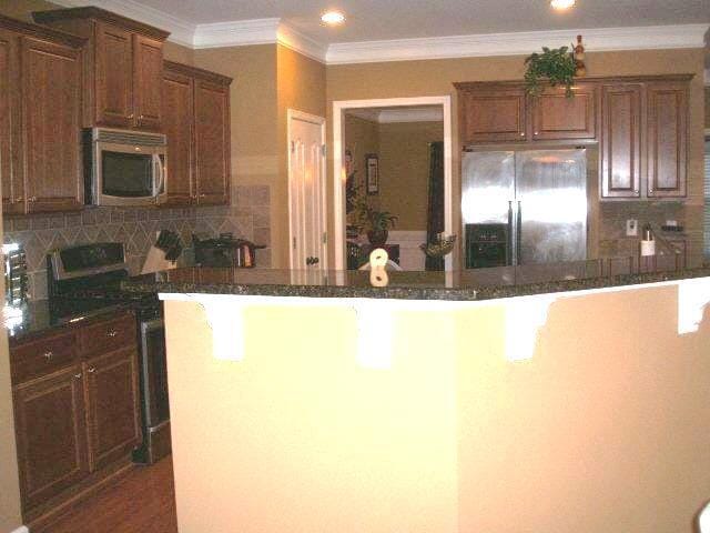 Building Photo - 414 Weatherbrook Way