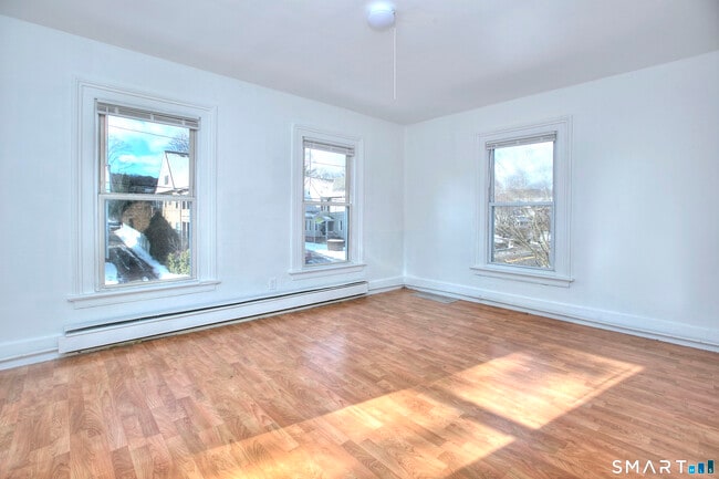 Building Photo - 56 Franklin St