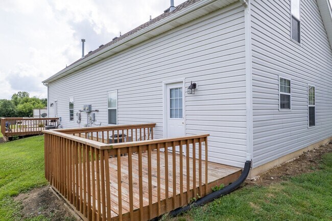 Building Photo - 2612-2614 Northampton Dr.