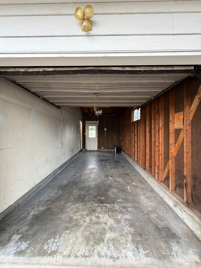 Building Photo - 2930 W 17th St