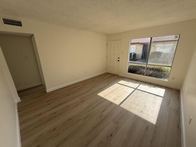 Building Photo - Modern Finishes, Bright Spaces, Ready for You