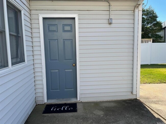 Building Photo - 563 Neptune Blvd