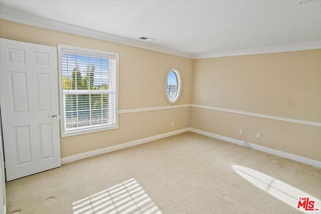 Building Photo - 29215 Starfall Way