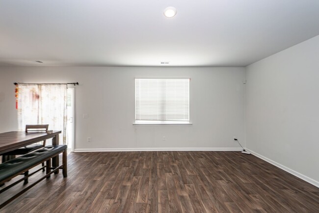 Building Photo - 4 Bedroom 2.5 Bath Home in Cane Bay Planta...