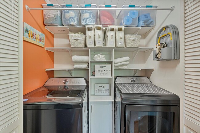 Building Photo - 309 Calz. de Bougainvillea