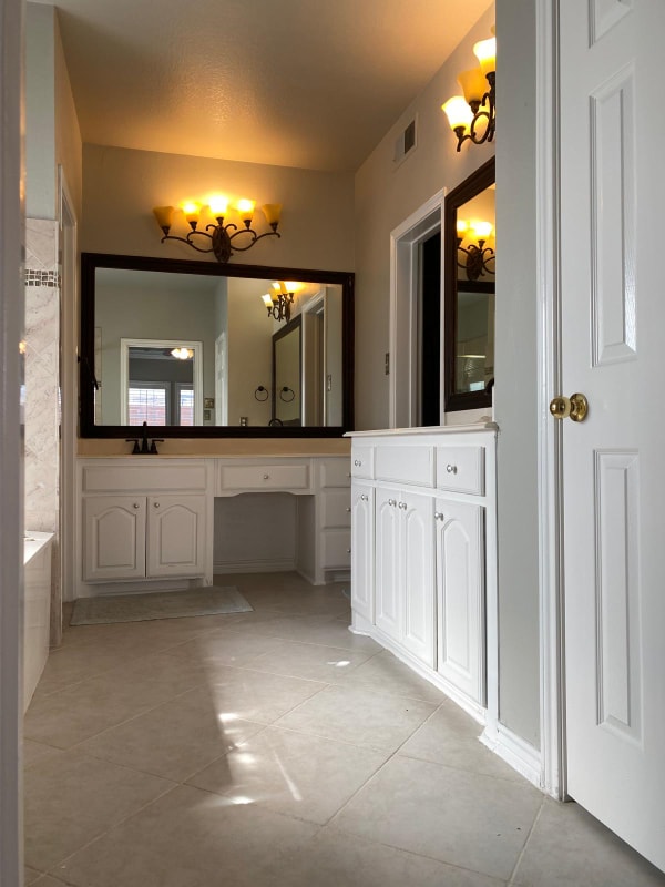 Building Photo - 1120 Coolidge St