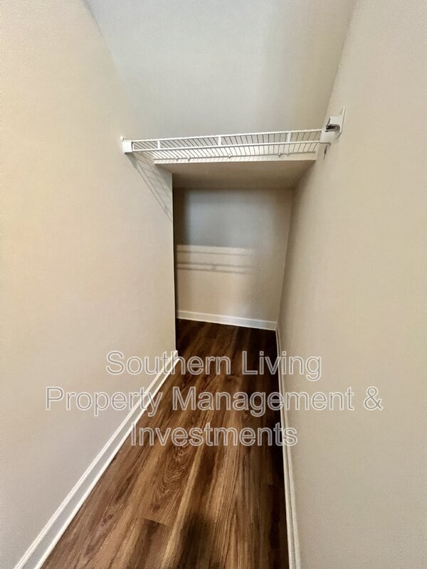 Building Photo - 5706 Lachlan Hill Ln