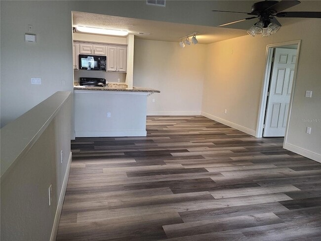 Building Photo - 8911 Manor Loop