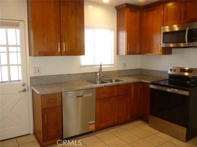 Building Photo - 2317 Marshallfield Ln