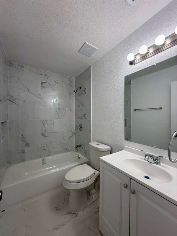 Building Photo - 1015 Arrowhead Trail