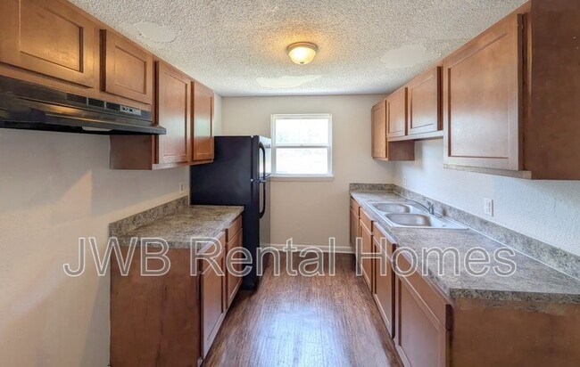Building Photo - 5202 La Ventura Ct E