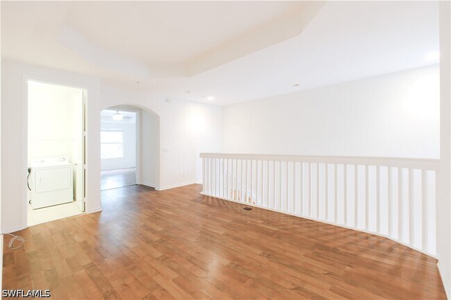 Building Photo - 1395 Mariposa Cir