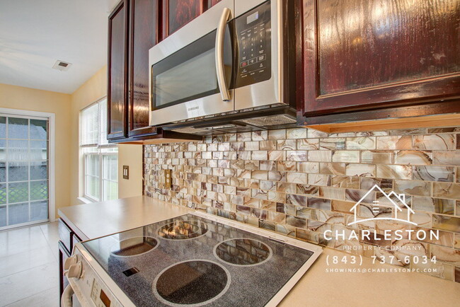 Building Photo - 202 Seneca River Dr