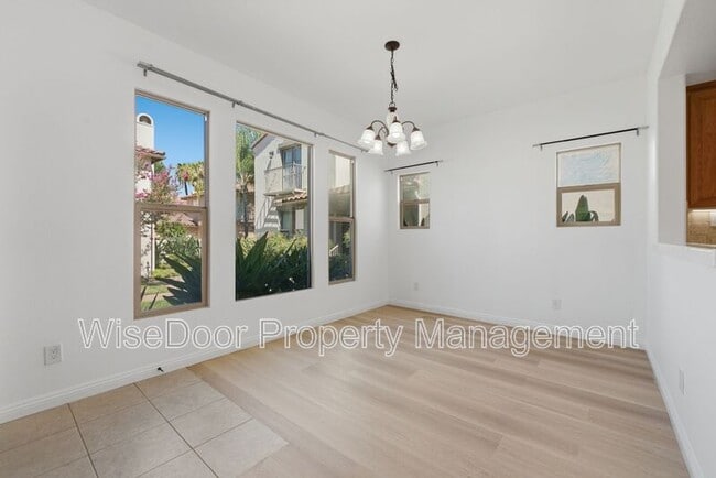 Building Photo - 1087 Waterfall Way