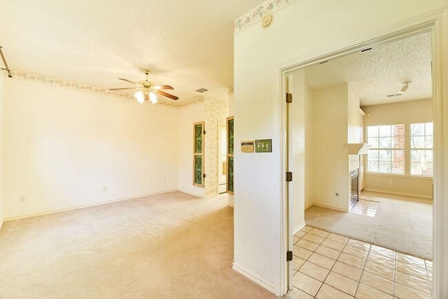 Building Photo - 10905 Galleria Cove