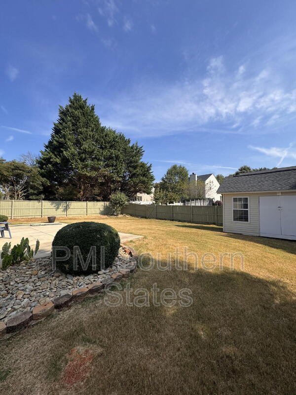 Building Photo - 10 Blossom Park Ct