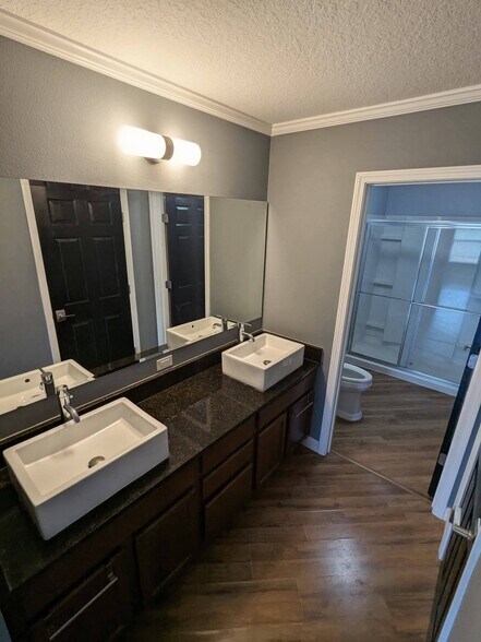 Building Photo - 5339 Peach Blossom Blvd