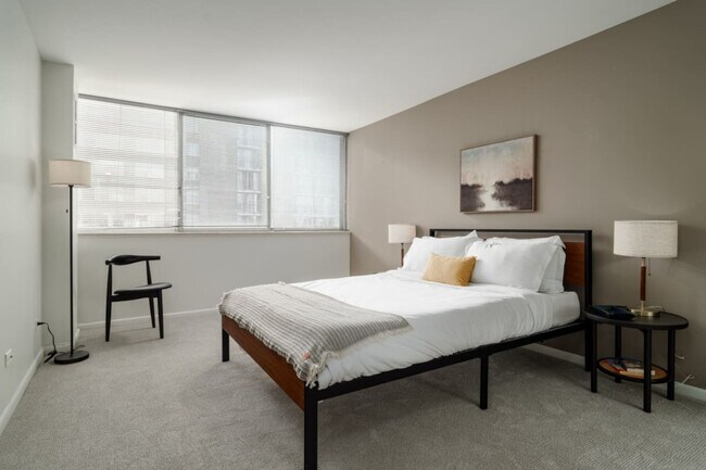 Building Photo - 901 S Ashland Ave