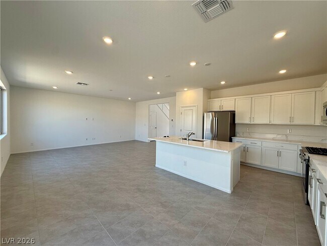 Building Photo - 5966 Night Hawk Hill St