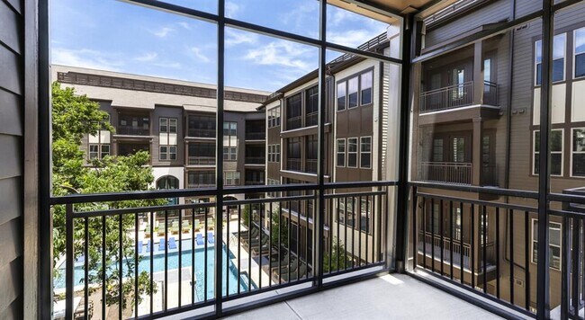 Building Photo - 10520 Lakeline Mall Dr