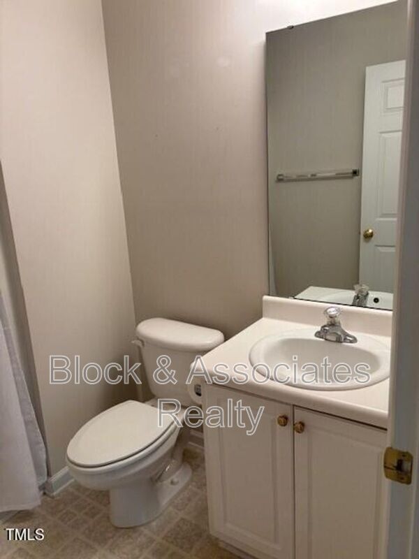 Building Photo - 2407 Trout Stream Drive