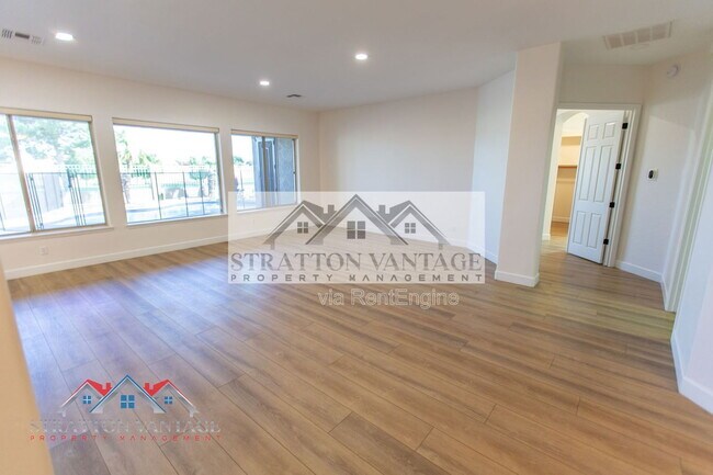 Building Photo - 13458 W Coronado Rd