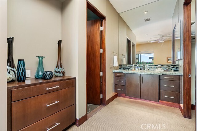 Building Photo - 68 Royal St Georges Way