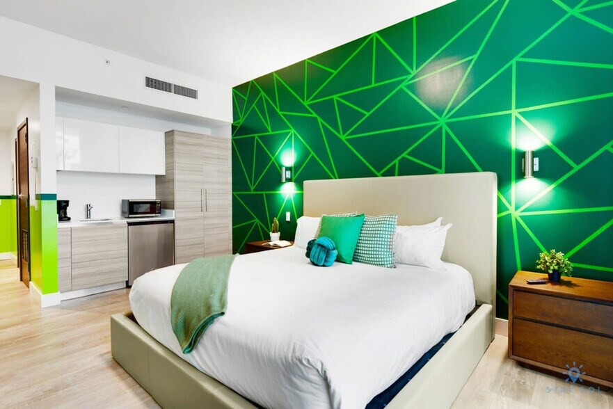 Building Photo - 777 N Ocean Dr