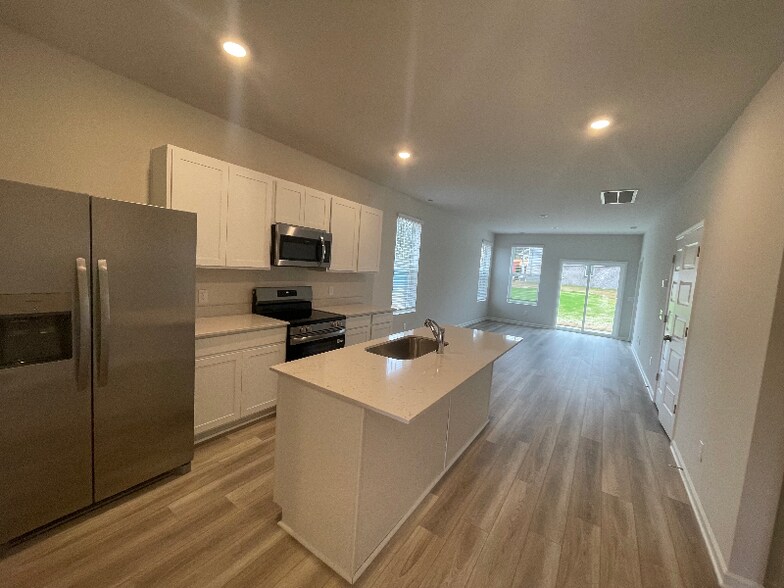 Building Photo - 1715 Manuka Ln