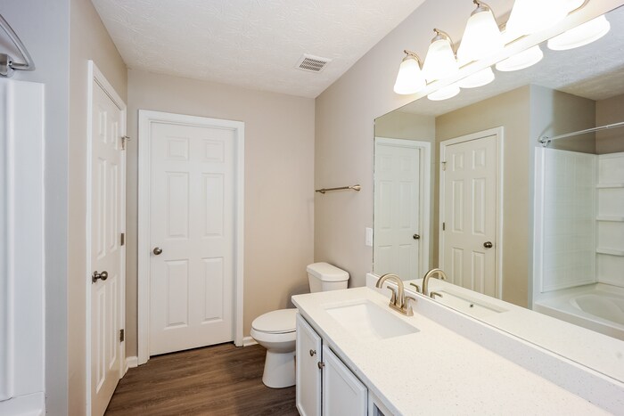 Building Photo - 5601 Sable Way