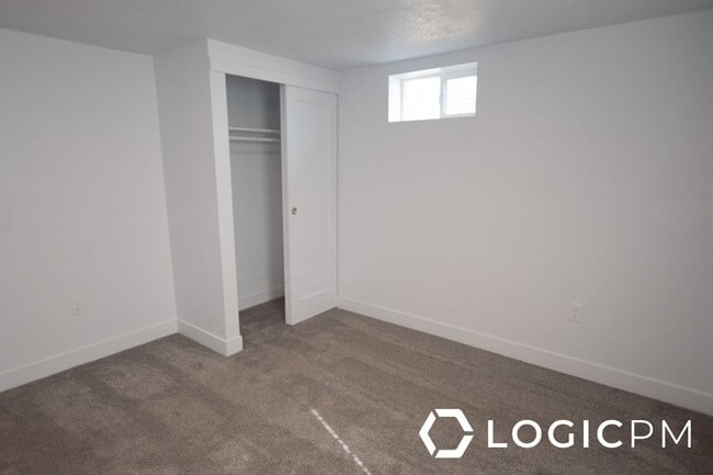 Building Photo - 171 E 3000 S