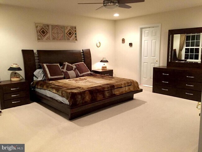 Building Photo - 41815 Bristow Manor Dr