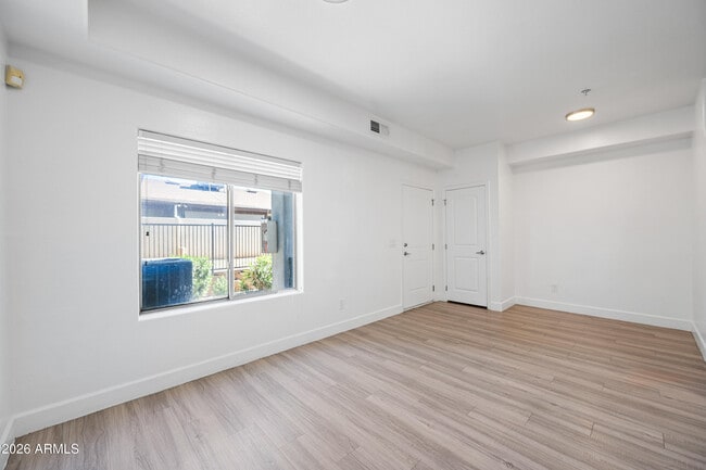 Building Photo - 4608 W Maryland Ave