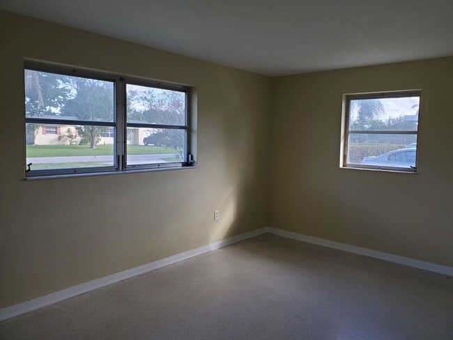 Building Photo - 211 Oklahoma Ave