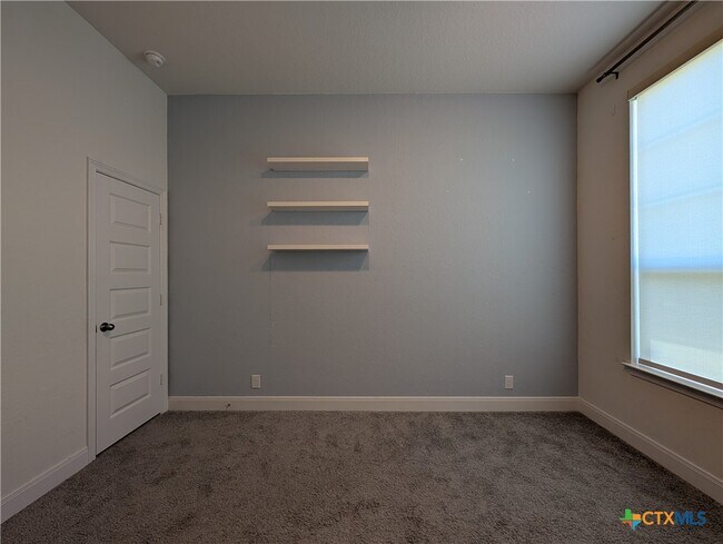 Building Photo - 2935 Aller