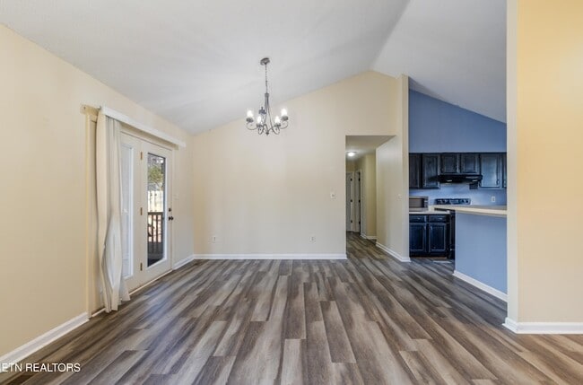 Building Photo - 1405 Wenlock Rd