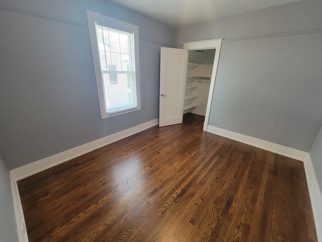 Building Photo - 2310 N 75th Ave