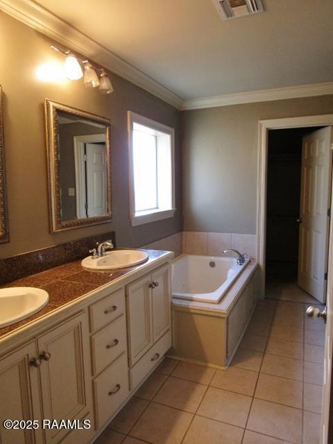 Building Photo - 132 La Rue Vil