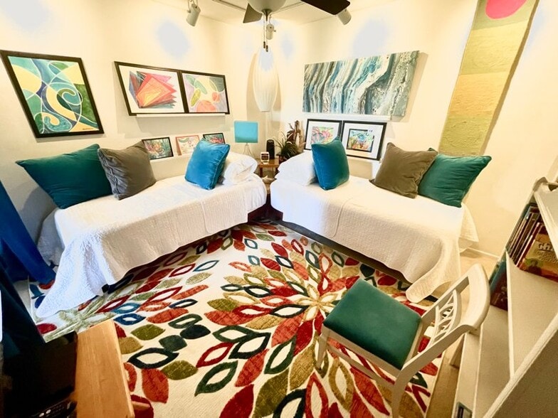 Building Photo - 250 Vista Montana Way