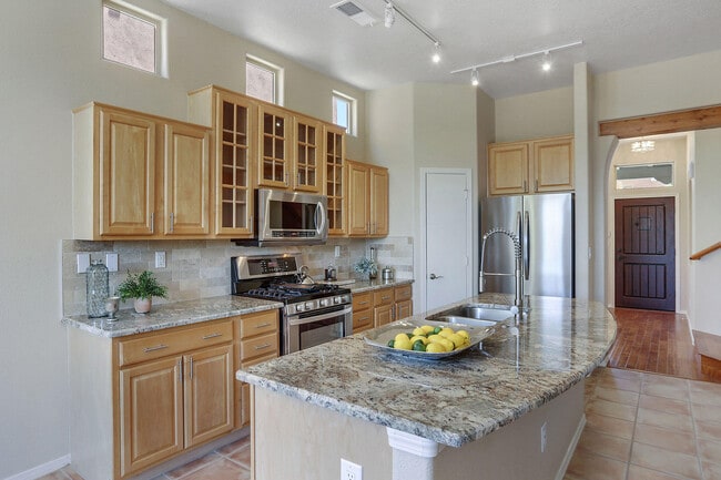 Building Photo - 6215 Goldfield Pl NE