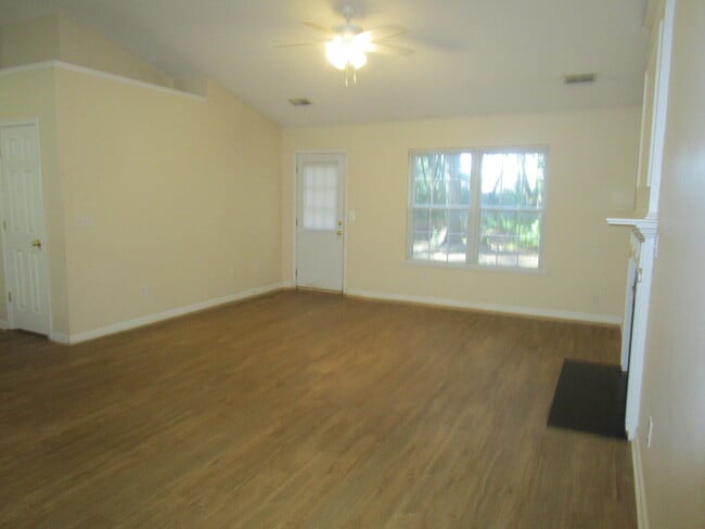 Building Photo - 1350 Monterey Dr
