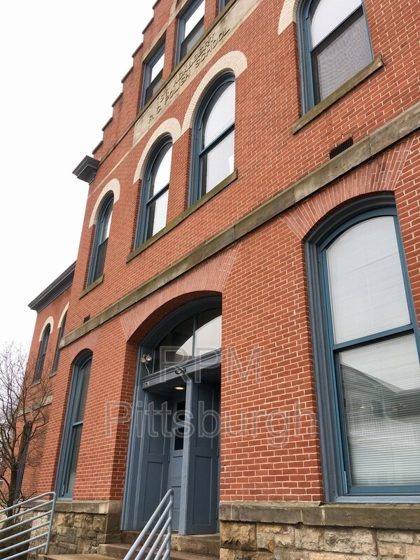 Primary Photo - 171 S 15th St