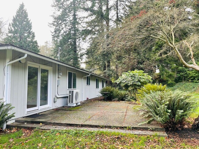 Building Photo - 10260 NE Winther Rd