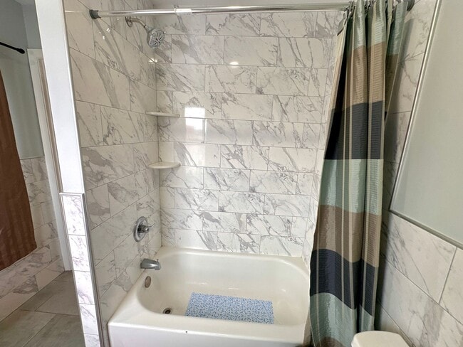 Building Photo - 546 N 11th St