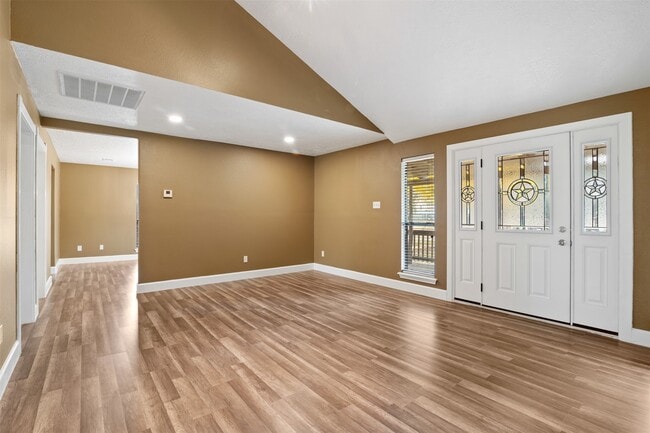 Building Photo - 38210 Green Willow St