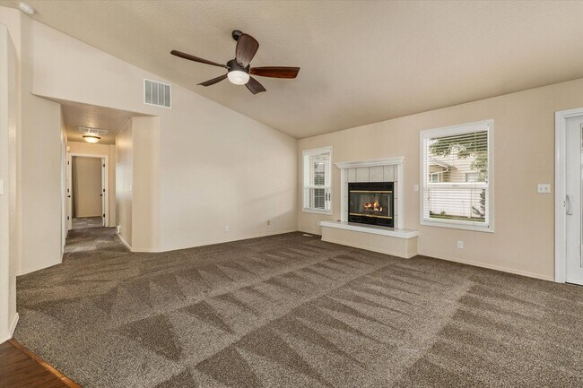Building Photo - 2168 N Glennfield Way
