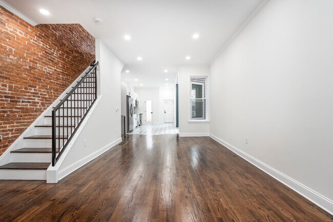 Building Photo - 1925 N 32nd St